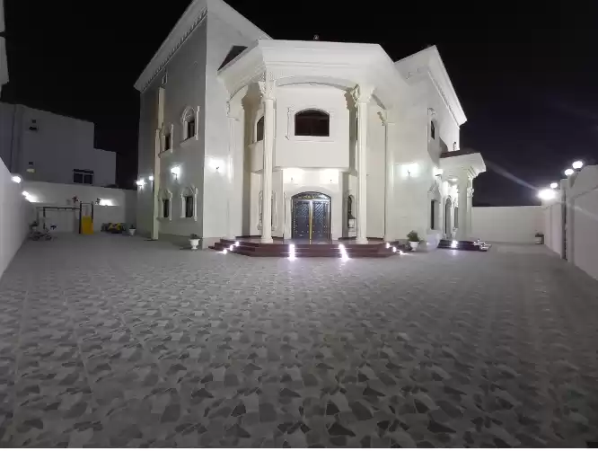 Wohn Klaar eigendom 7+ Schlafzimmer S/F Alleinstehende Villa  zu verkaufen in Al Sadd , Doha #7506 - 1  image 